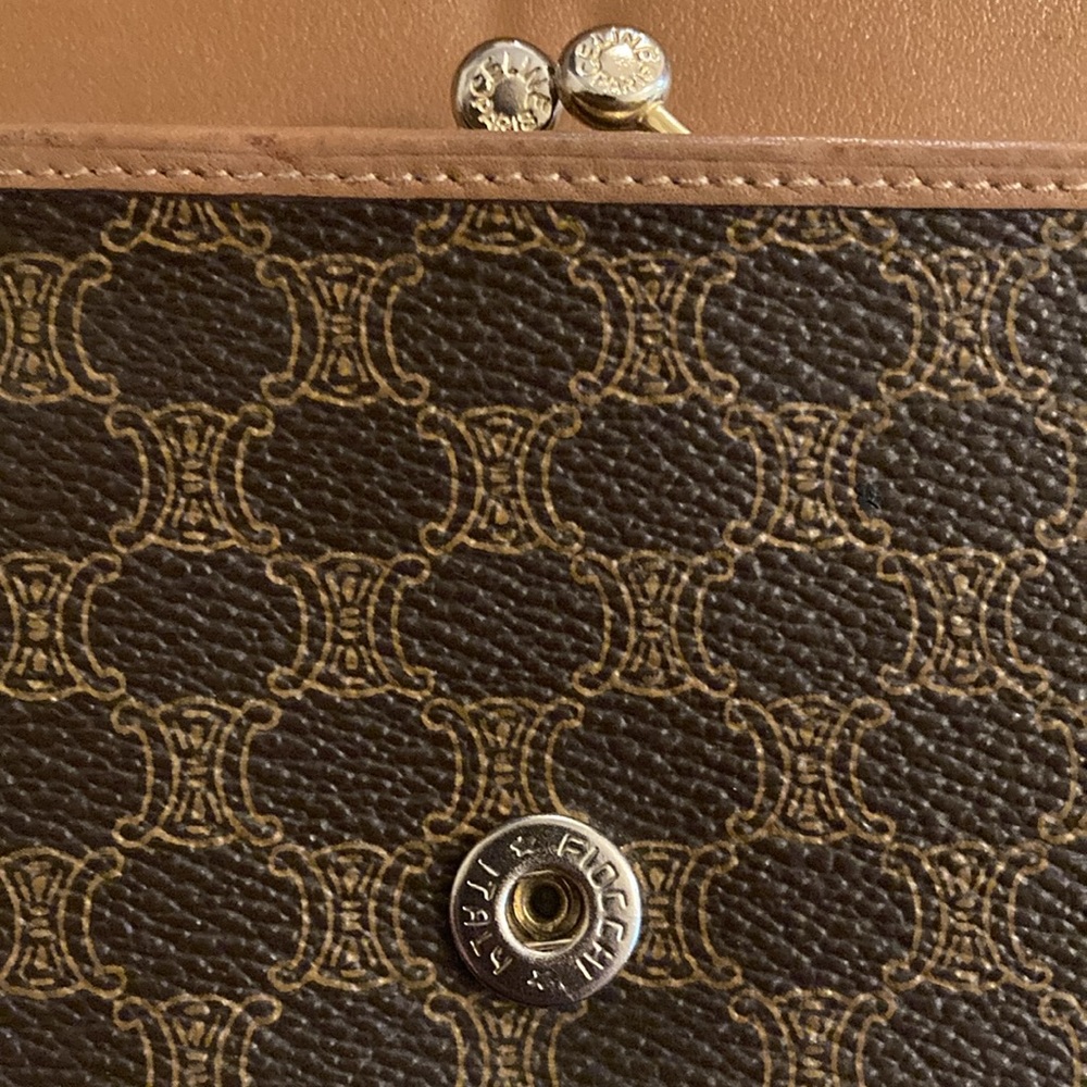 Celine Triomphe Monogram Kiss-Lock Wallet Vintage w/Crossbody Chain - Picture 5 of 14